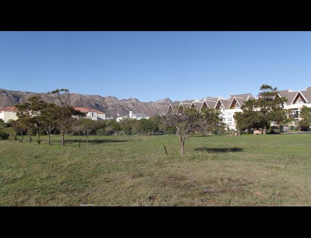 8,524M² VACANT LAND FOR SALE IN WHISPERING PINES